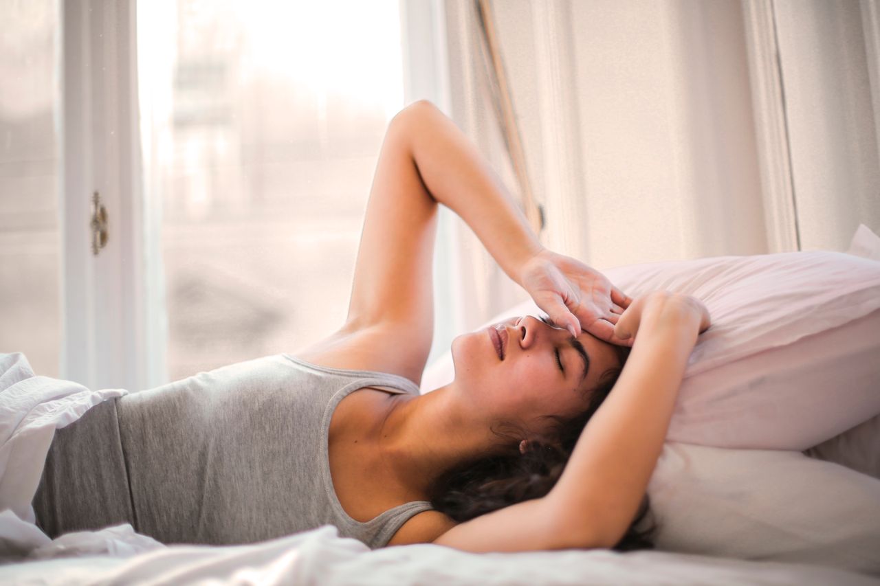 8 vanlige tegn på at stress påvirker søvnen din
